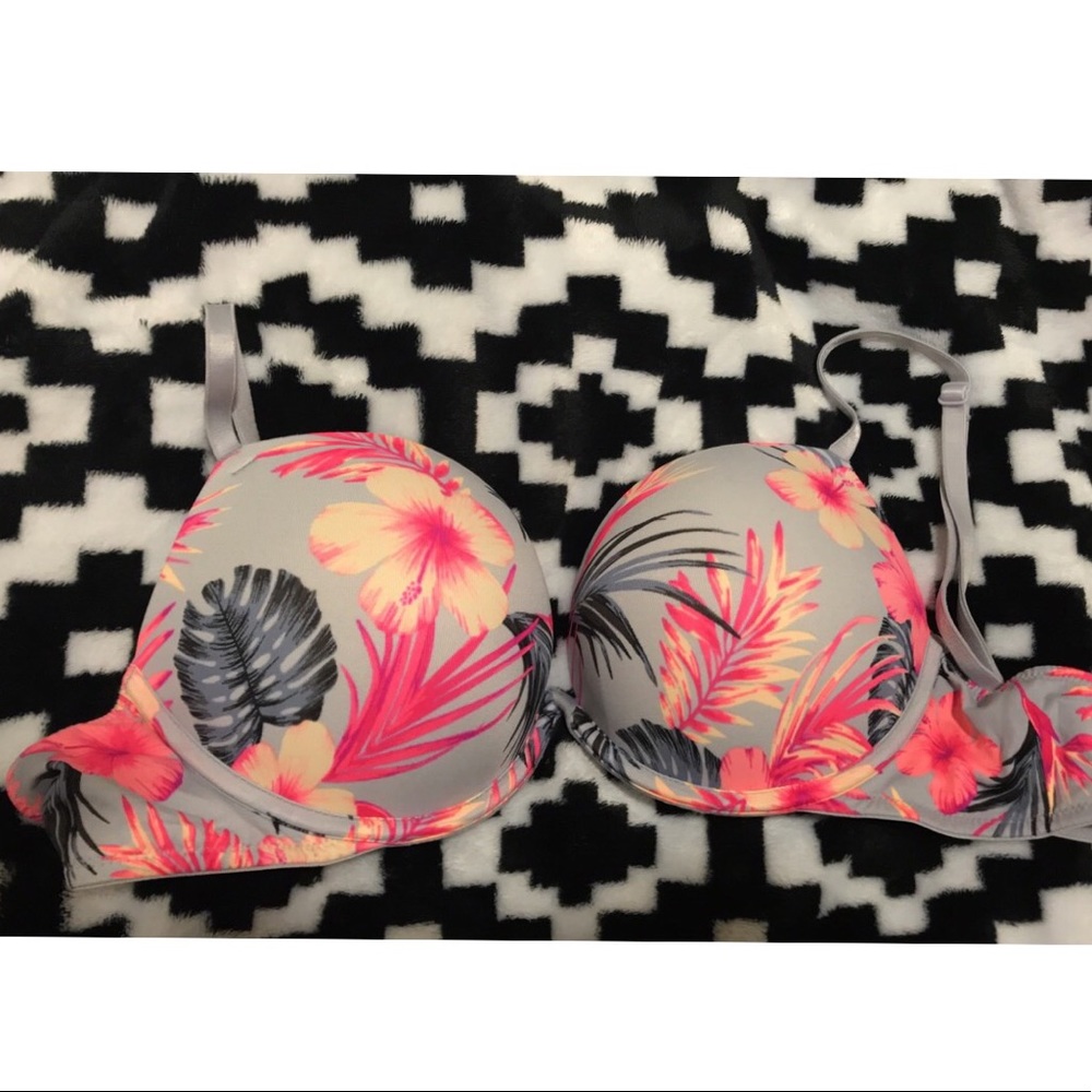 PINK VS BRA